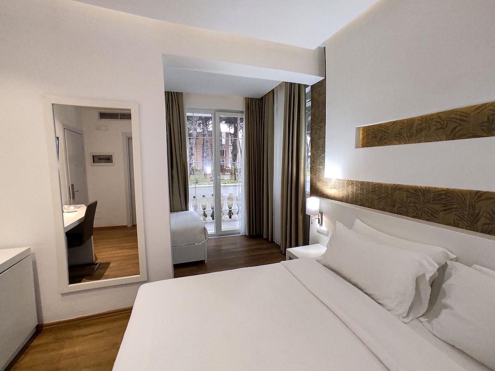 Prestige Resort Durres Qerret Exterior photo
